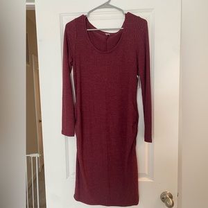 Brand new, never worn Old Navy maternity dress
